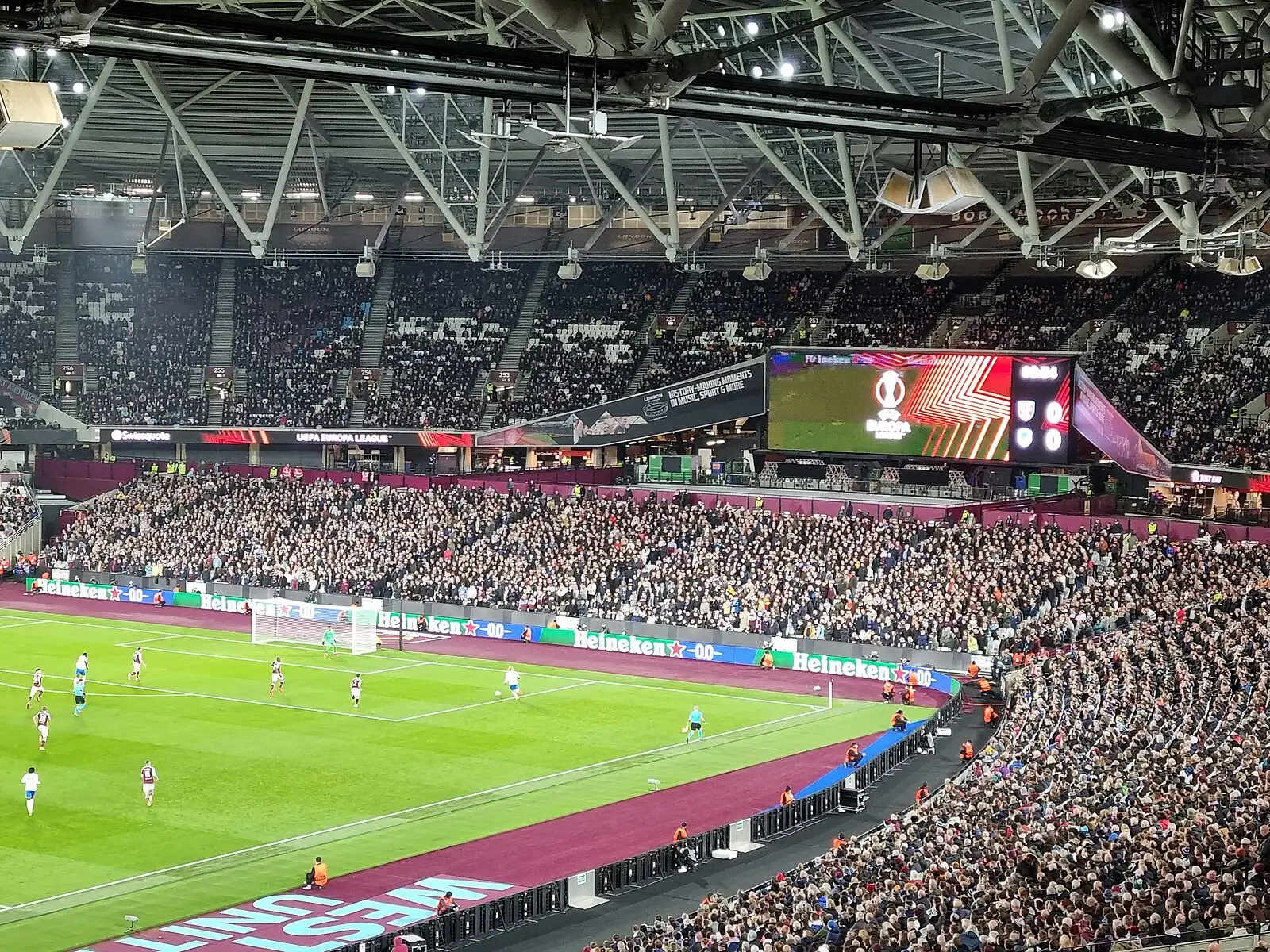 West Ham sæsonkort: Din komplette guide til 2025/26 background image